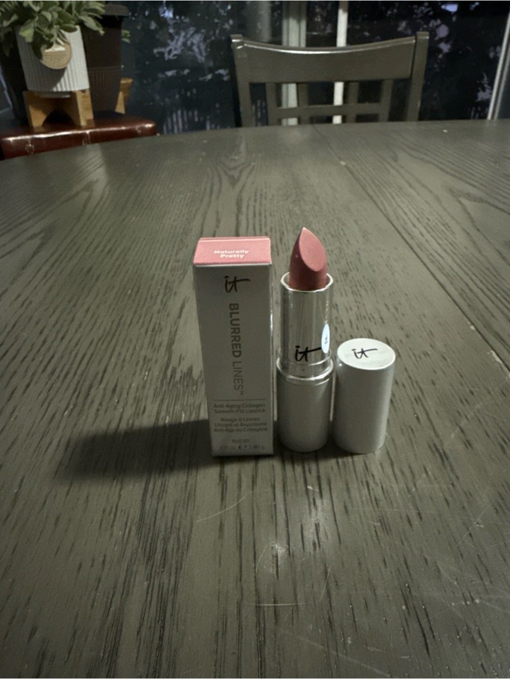 It Cosmetics Blurred Lines Collagen Smooth Fill Lipstick Naturally Pretty